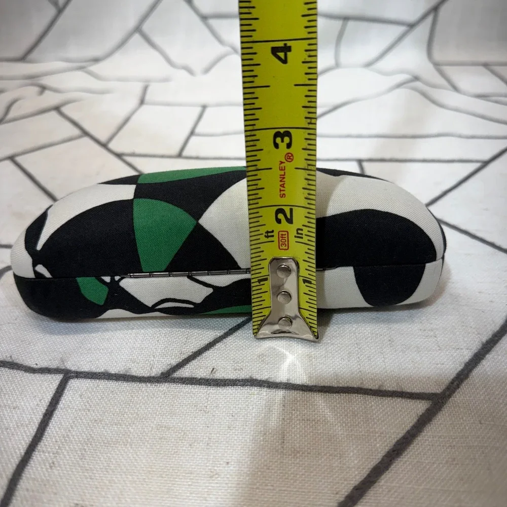 Vera Bradley Eyeglass Case OS Green Black White Geometric Hard Shell Fabric Wrap